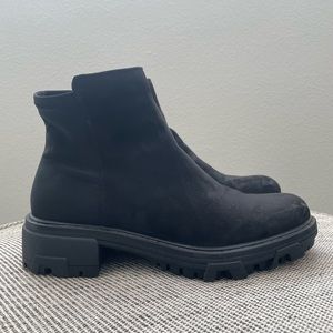 Unisa Black Boots